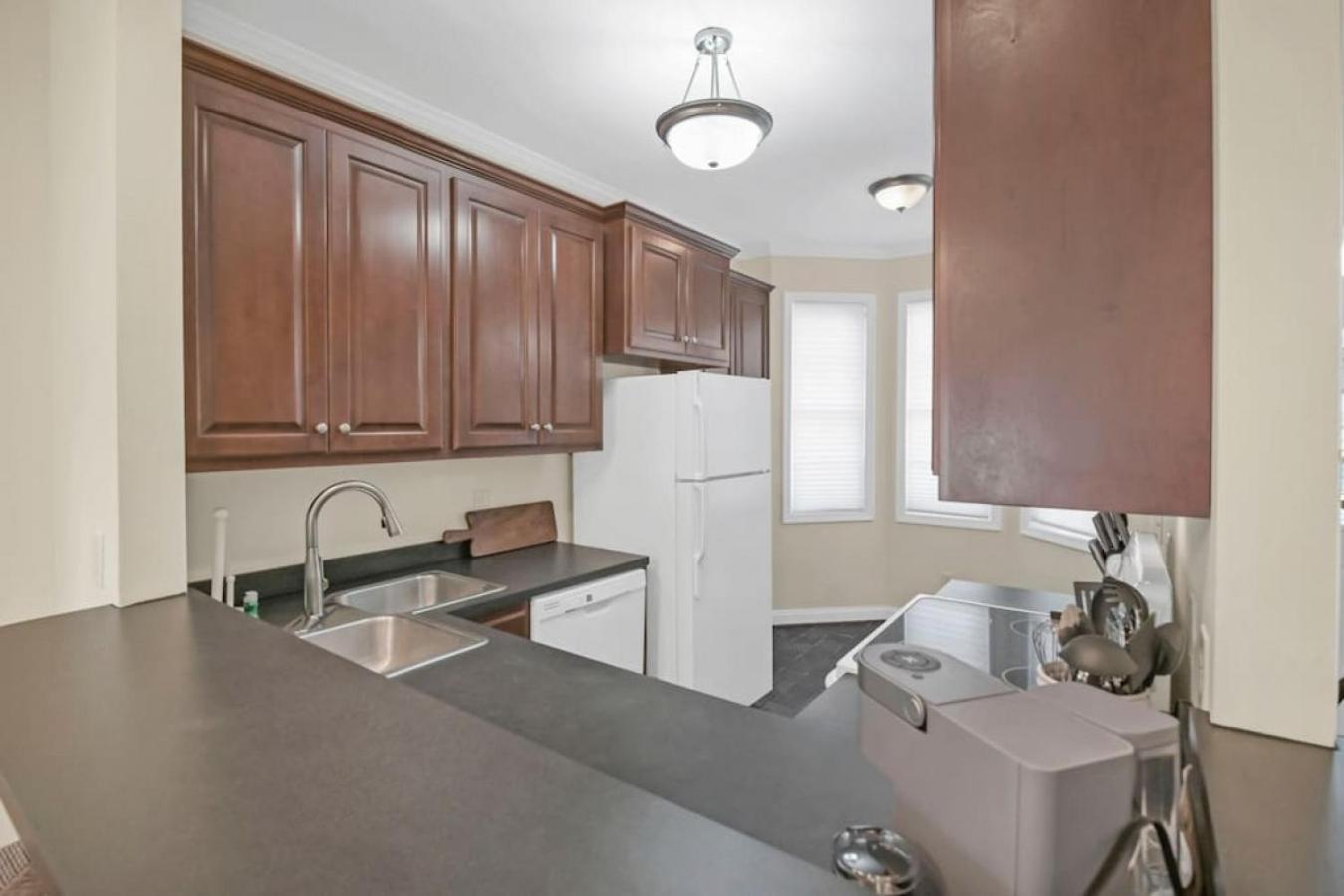 Cozy 2Br Home Near Ft Jackson Колумбия Екстериор снимка